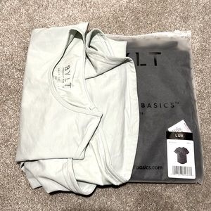 2 Drop-Cut: LUX t-shirts